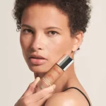 ALLEVEN SKYSTAS MAKIAŽO PAGRINDAS IR MASKUOKLIS VIENAME „INSTANT PERFECTOR", 20 ML - Image 3